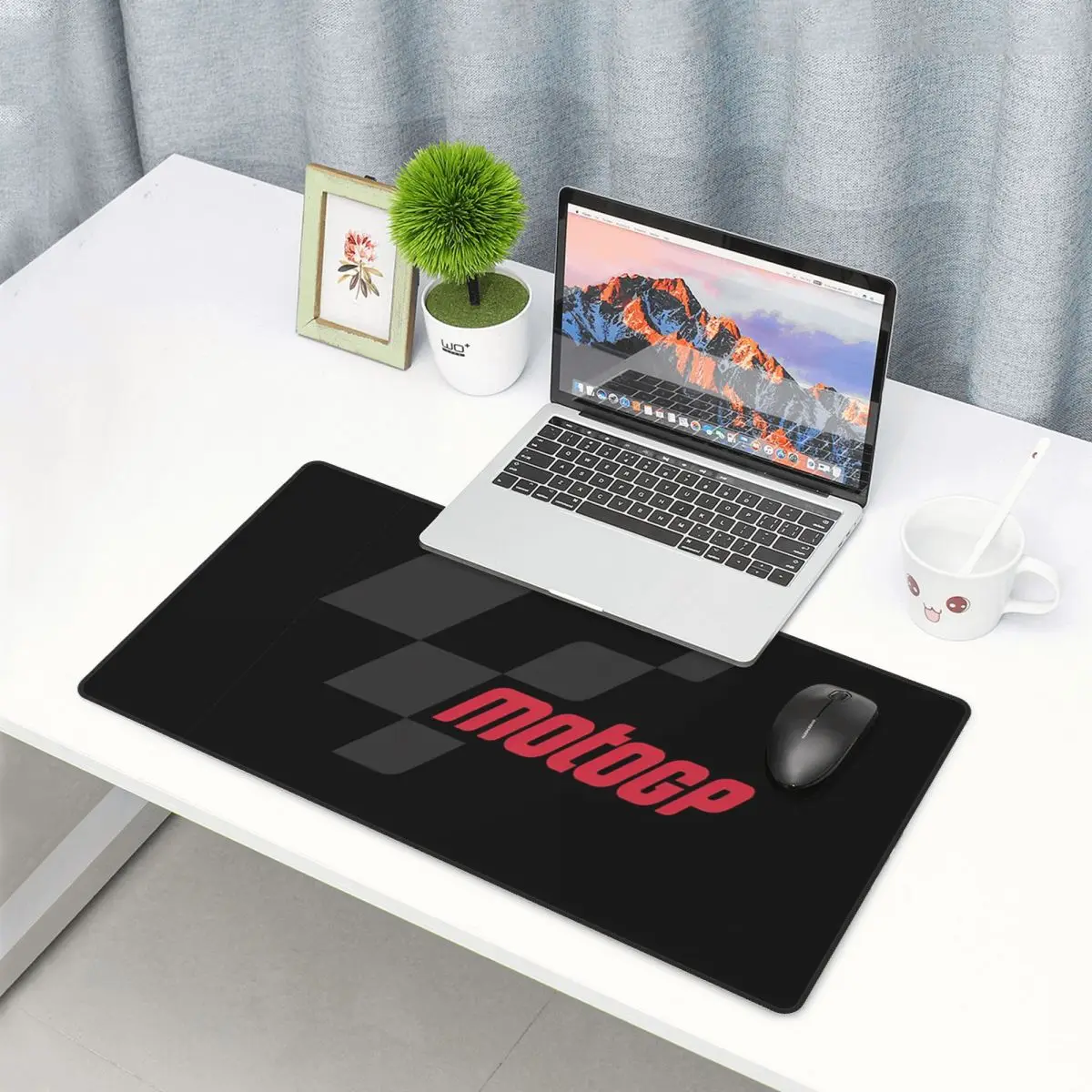 Большой коврик для мыши с лого – обзор и цена Essential Gaming Accessories